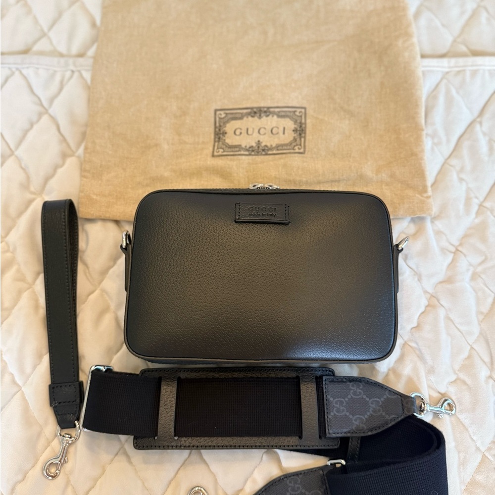 GG Supreme small crossbody bag